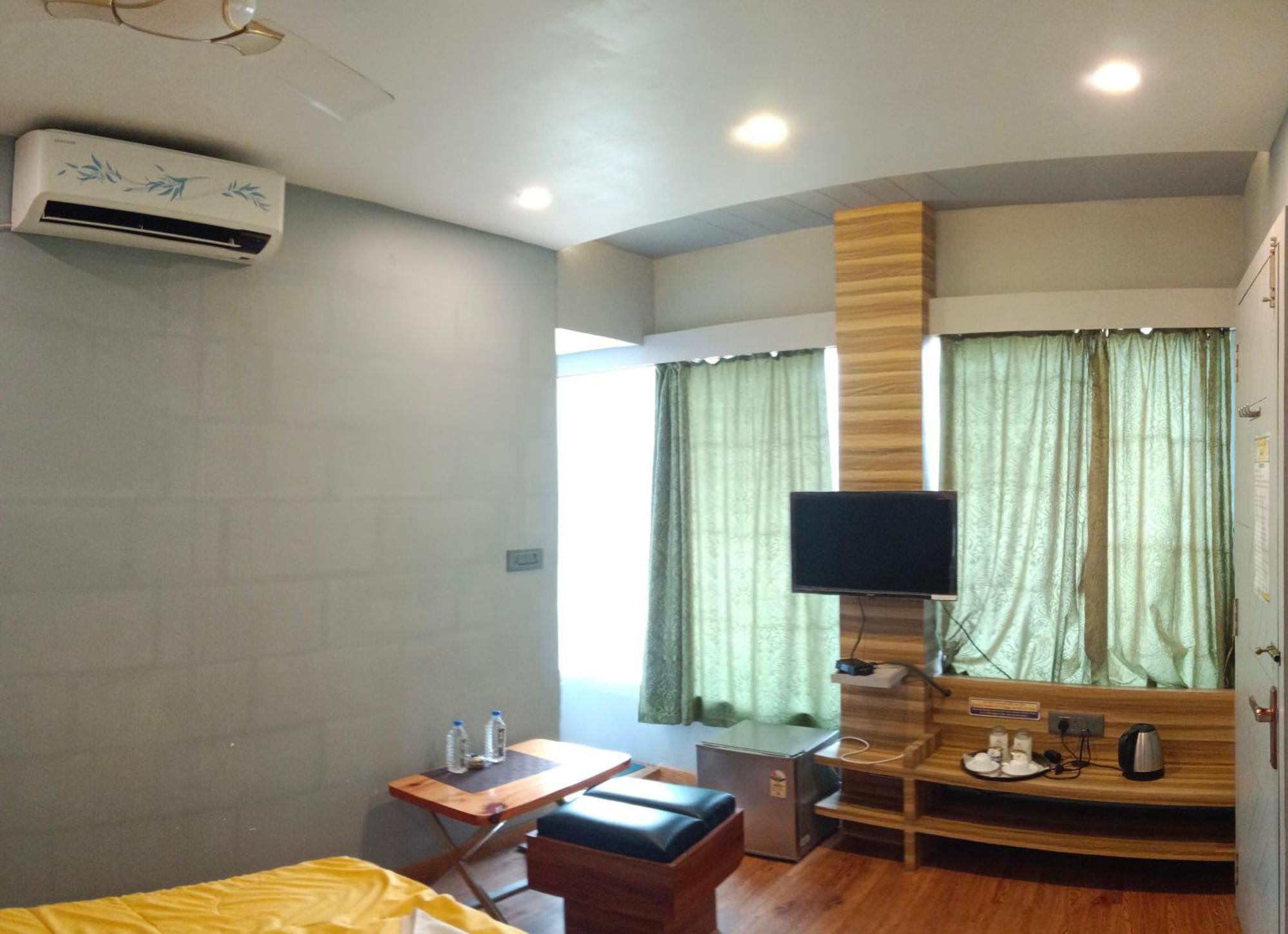 The Promise Hotel And Resort Tajpur Стая снимка